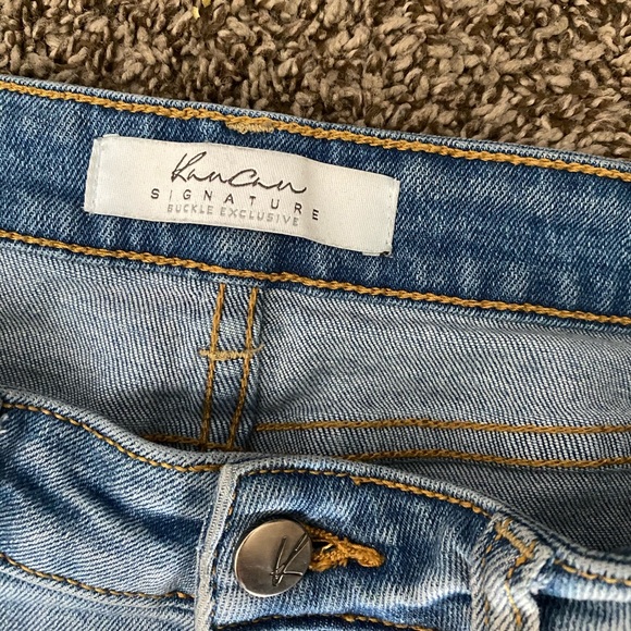 ripped jeans - Picture 3 of 4